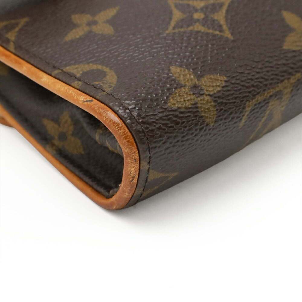 LOUIS VUITTON Brown Monogram Pochette Pouch - Picture 4 of 9